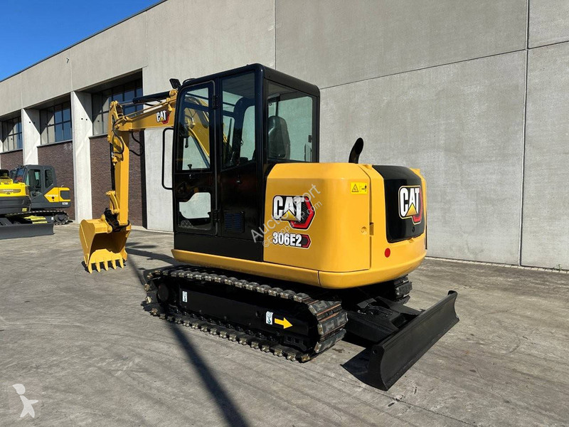 Escavadora Caterpillar