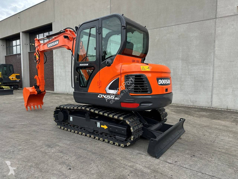 Escavadora Doosan 9C