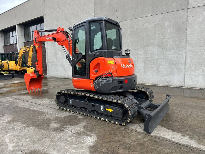 Escavadora Kubota