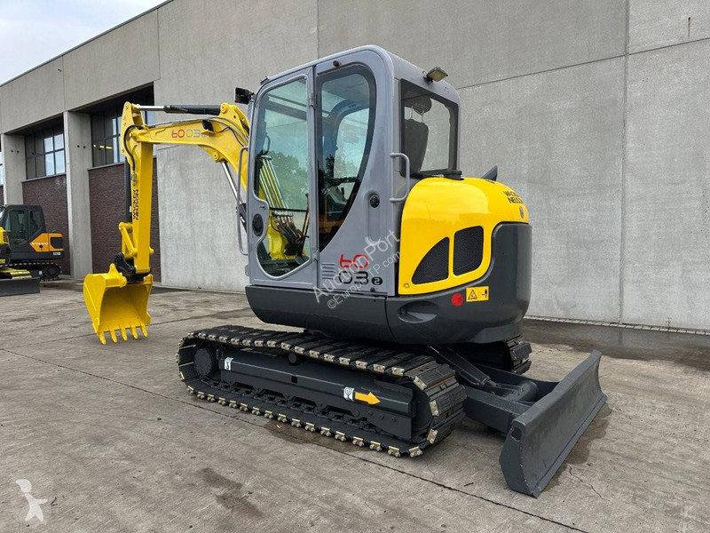Escavadora Neuson 6003