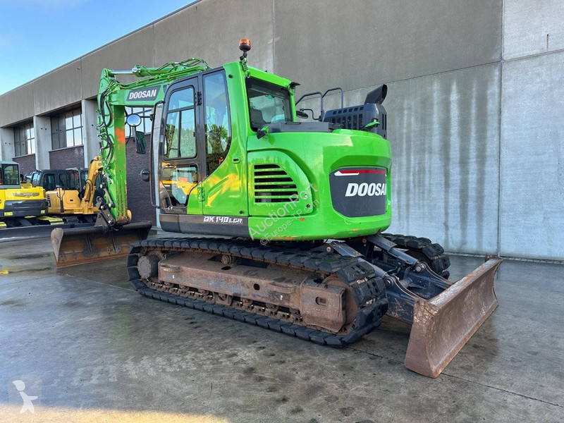 Escavadora Doosan 7