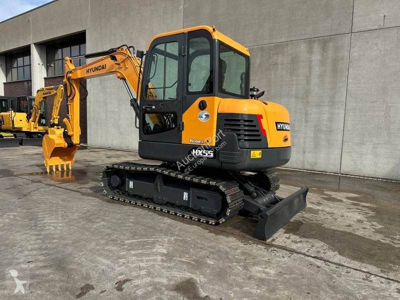 Escavadora Hyundai HX55
