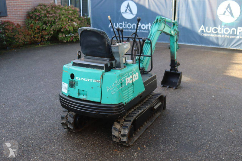 Escavadora Komatsu PC-03