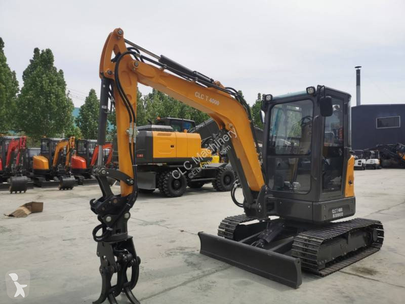 Lopatový nakládač CLC CLC T 4000