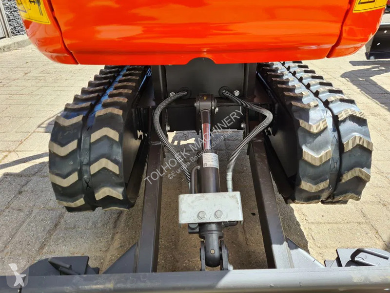 Graafmachine Kubota powered by. XN 12-8