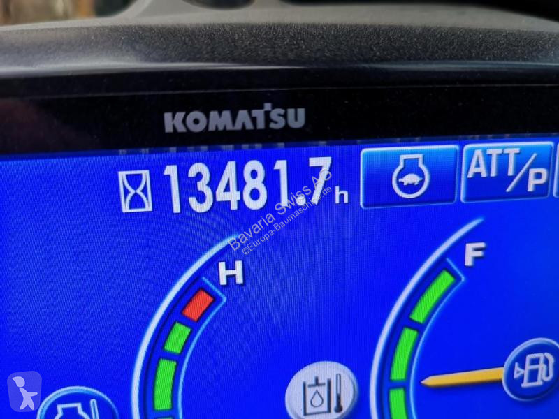 Escavadora Komatsu