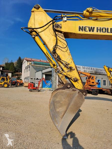 Excavator New Holland E385B