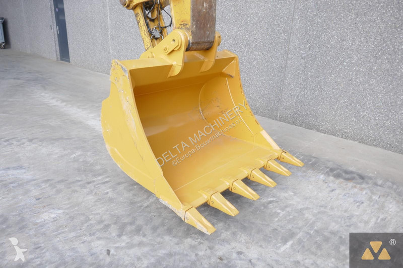 Escavatore Caterpillar 325F LCR