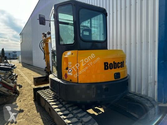 Escavadora Bobcat e50