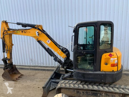 Escavadora Bobcat e50