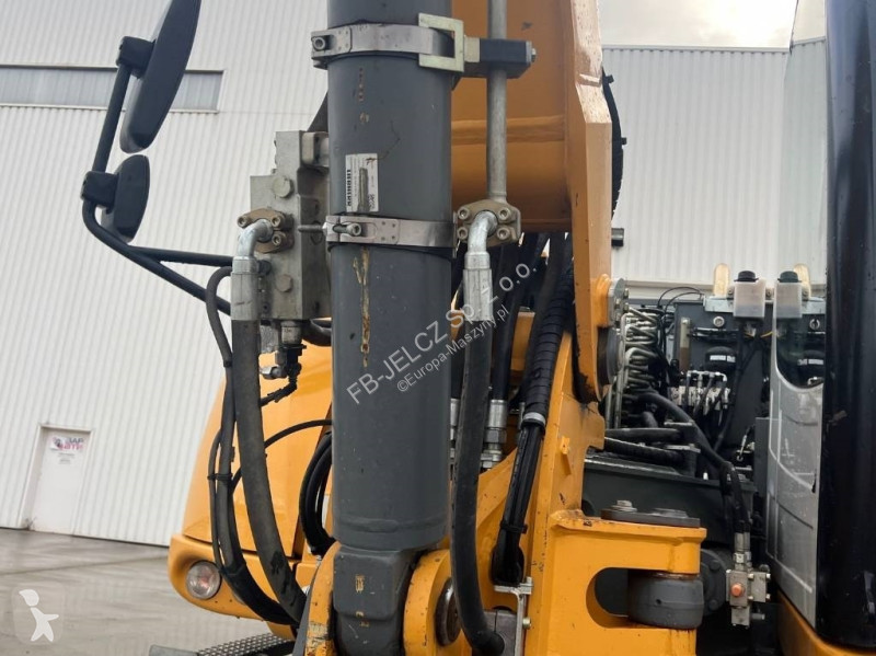 Escavadora Liebherr compact