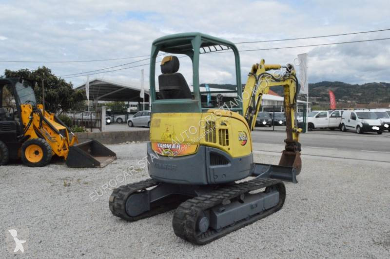 Escavadora Yanmar -4