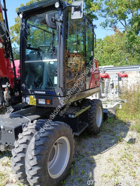 Excavadora Yanmar B75W