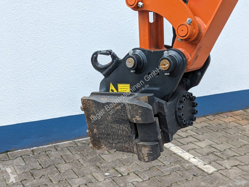 Escavadora Hitachi ZX17 -- Netto:...
