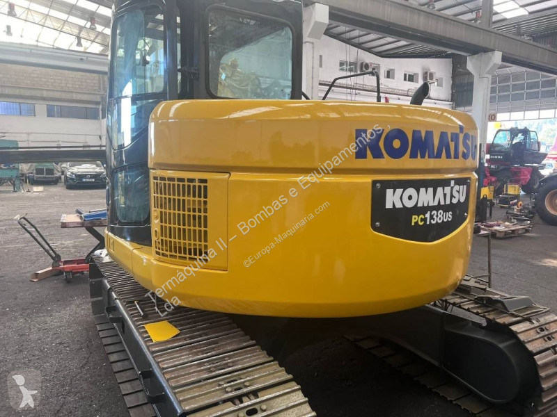 Escavadora Komatsu PC 138 US