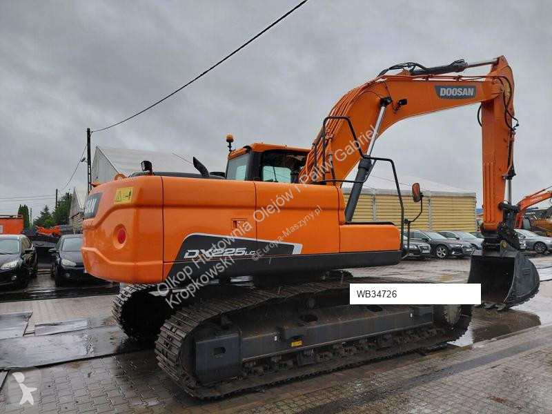 Excavator Doosan DX225