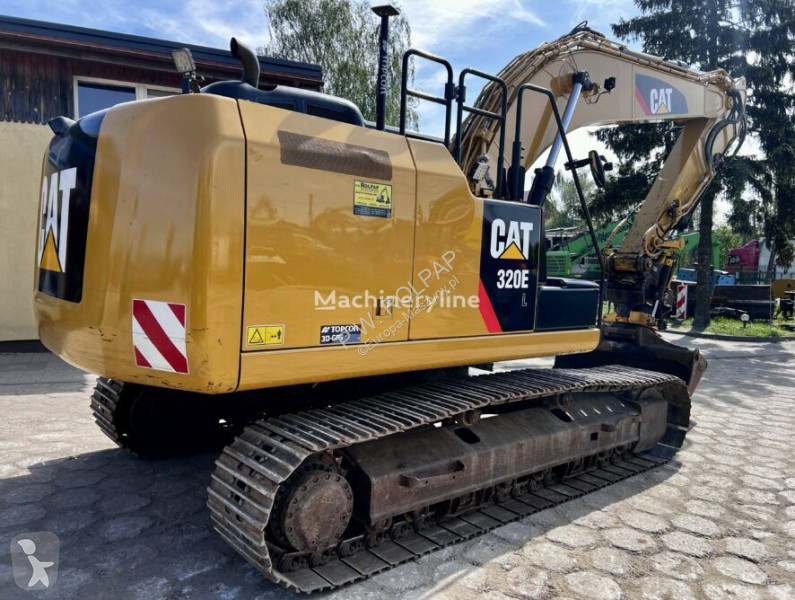 Lopatový nakládač Caterpillar