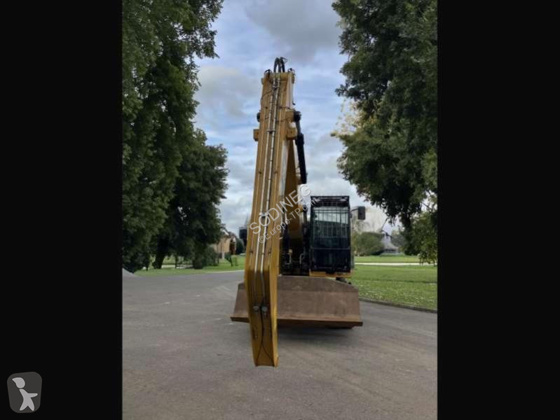 Escavatore Caterpillar  MH3022