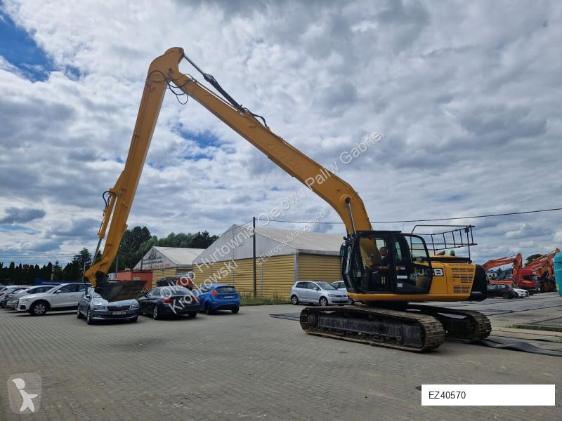 Excavator JCB