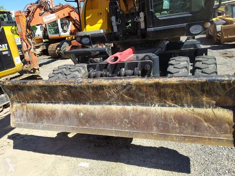 Excavator JCB