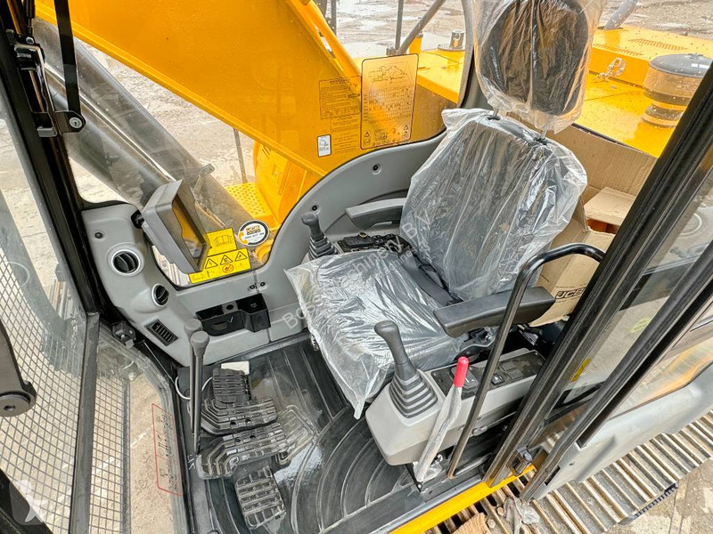 Escavatore JCB 215LC - New / Unused / Hammer Lines
