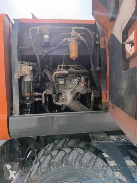 Escavadora Hitachi