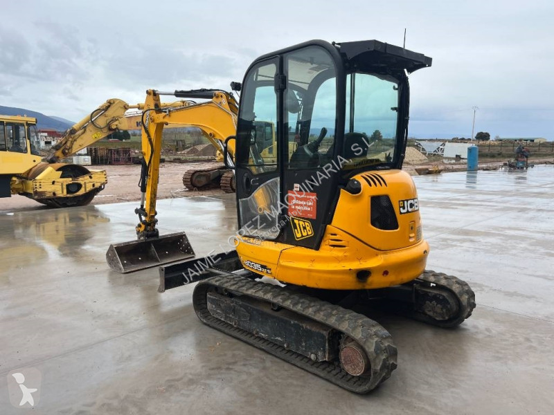 Excavator JCB