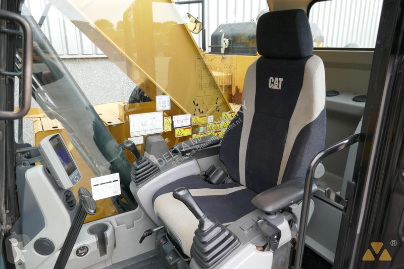 Excavator Caterpillar 325F LCR