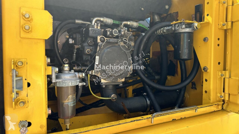 Escavadora Komatsu PC160LC-7K