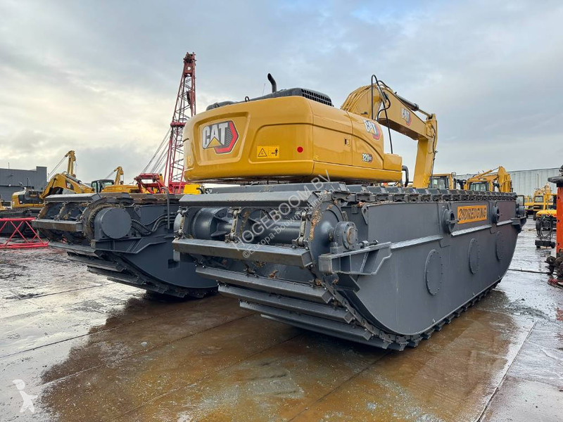Excavator Caterpillar swampbuggy amphibious...