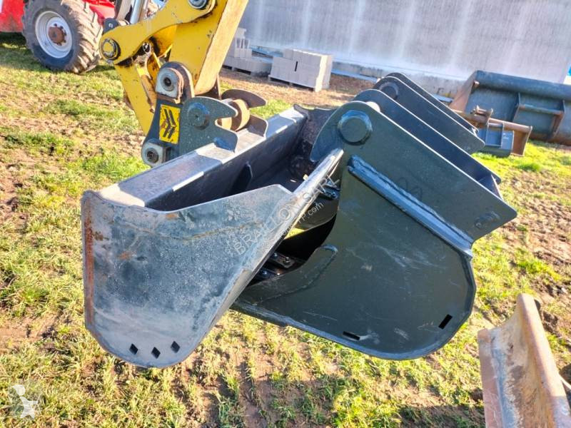 Escavatore Yanmar vio 26