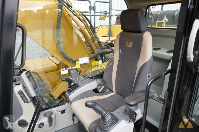 Excavator Caterpillar FL