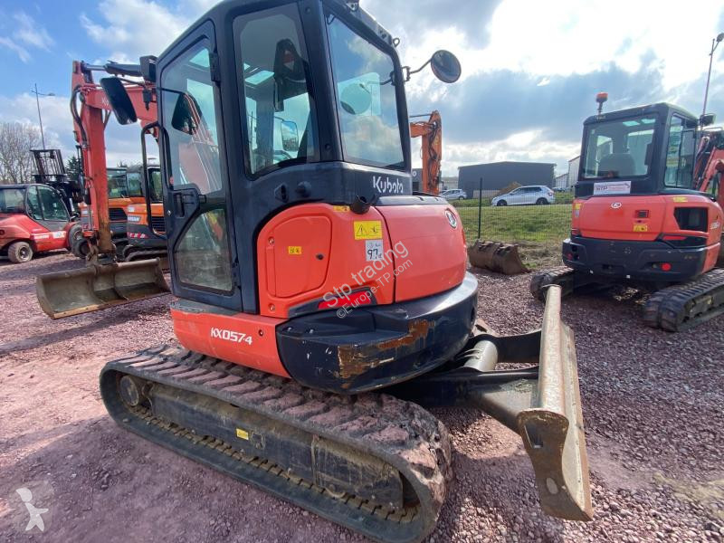 Escavatore Kubota 057-4
