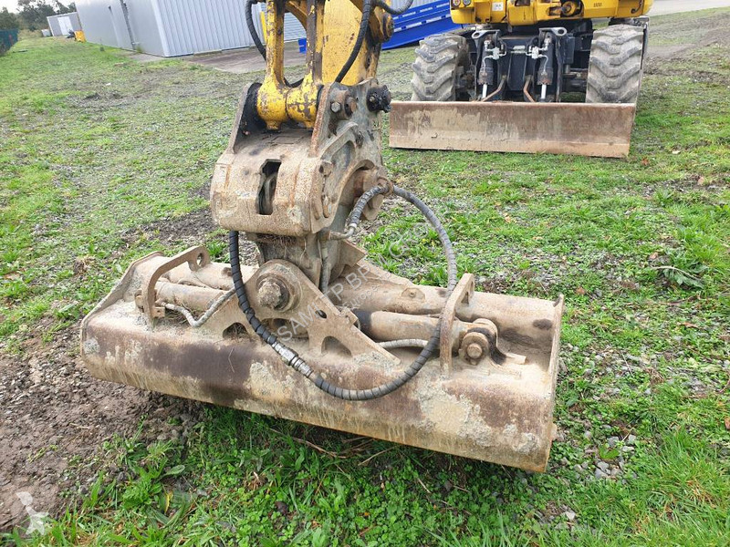 Escavatore Komatsu MR-10