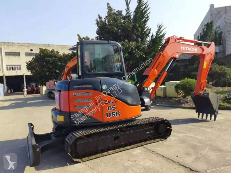 Escavadora Hitachi ZX 65