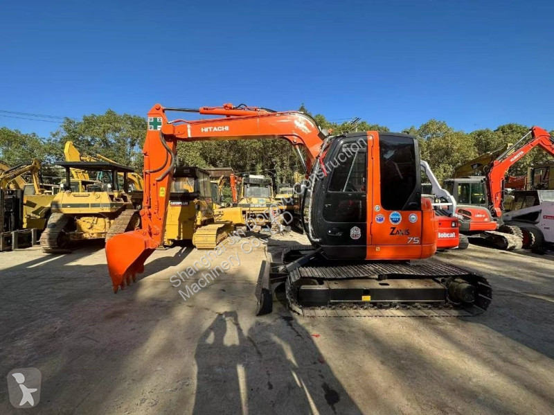 Escavadora Hitachi ZX 75