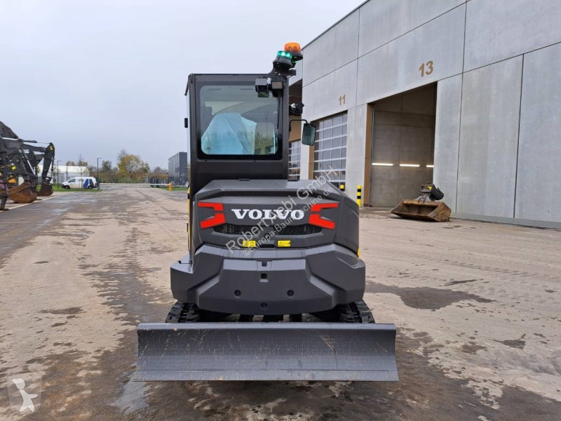 Escavadora Volvo EC 37 F