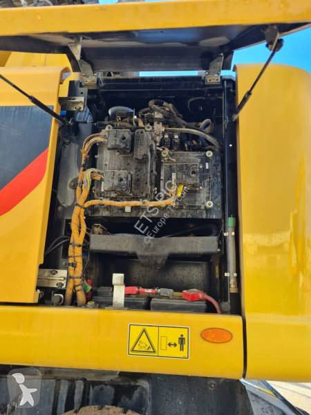 Escavatore Caterpillar MH3022