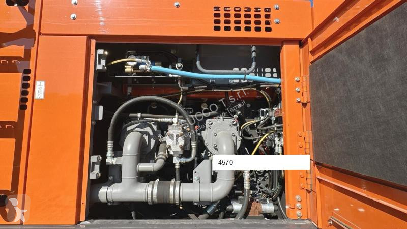 Escavatore Hitachi KMC750S-7
