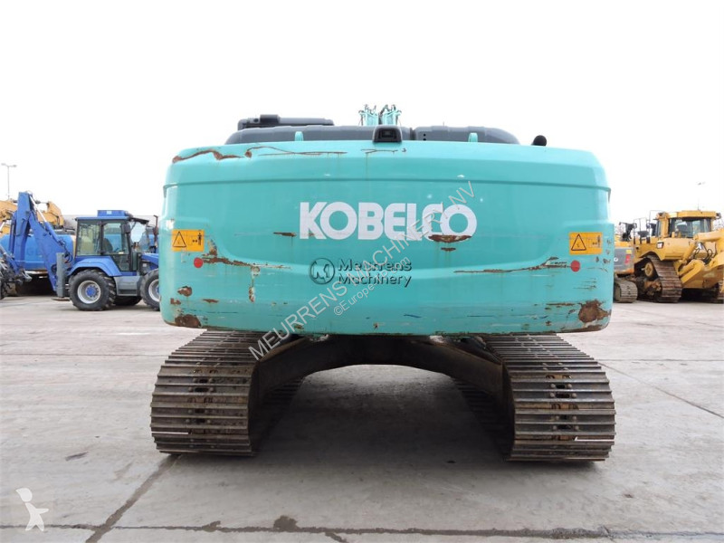 Escavadora Kobelco SK260