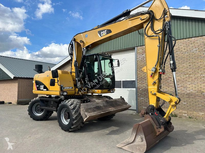 Escavatore Caterpillar D