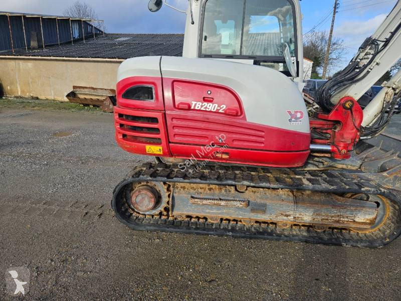 جرافة Takeuchi