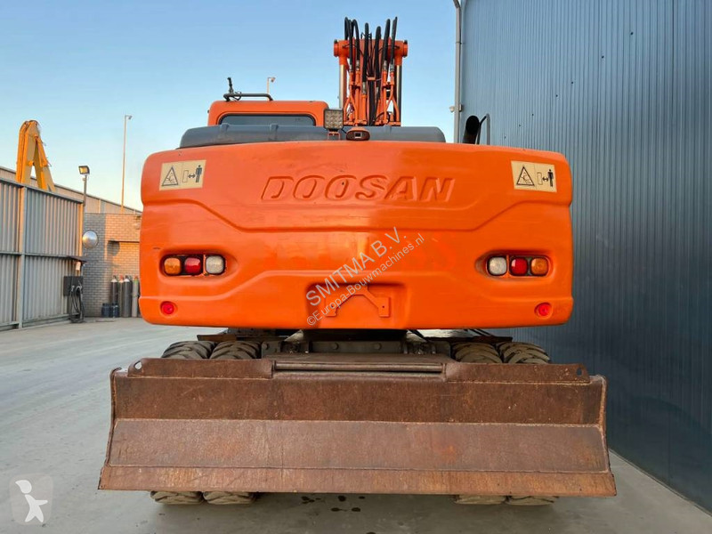 جرافة Doosan