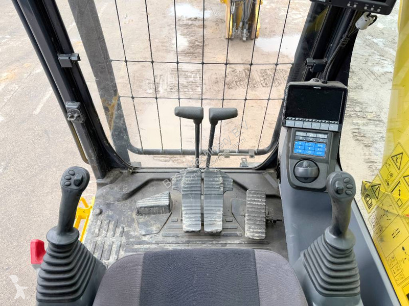 Lopatový nakládač Komatsu - 29m UHD + Normal...