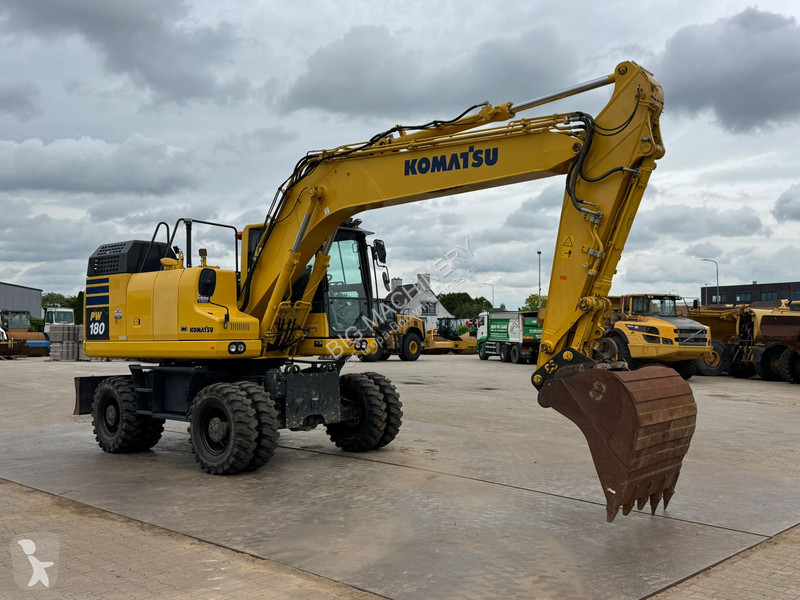 Excavator Komatsu -11