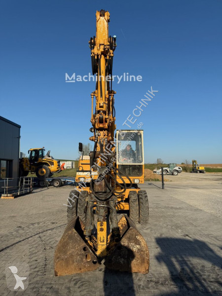 Escavadora Liebherr