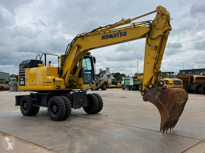 Graafmachine Komatsu -11