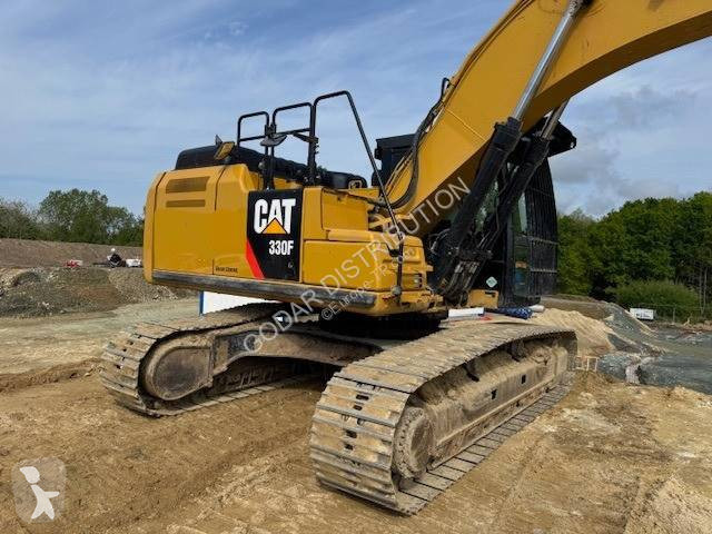 Lopatový nakládač Caterpillar 330F