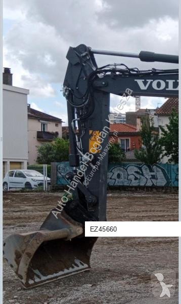 Lopatový nakládač Volvo EWR130E