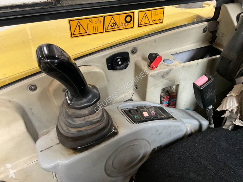 Escavadora Neuson 6503 WD